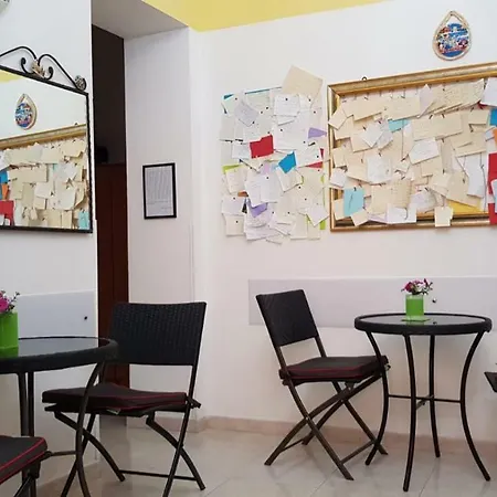 Al Cortile Di Maqueda * باليرمو