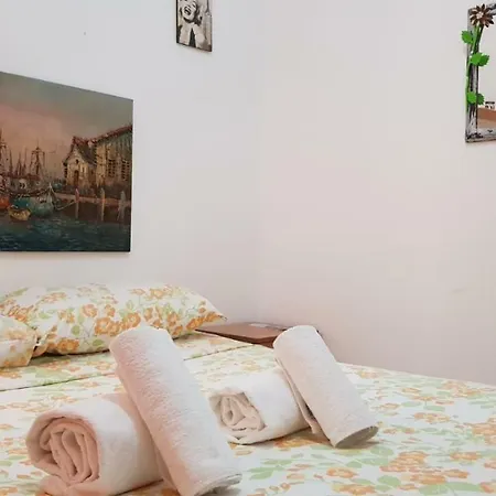 Al Cortile Di Maqueda Apartment *